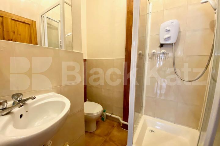 located in the heart of Angel only a 0.2 mile walk to Angel Station White Lion Street, Angel